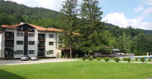 Ваканционно селище Острова 3*, Бели Осъм