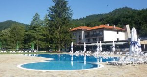 Ваканционно селище Острова 3*, Бели Осъм