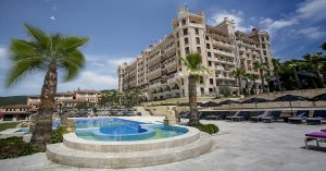 Хотел Роял Касъл Дизайн и СПА 5*, Елените